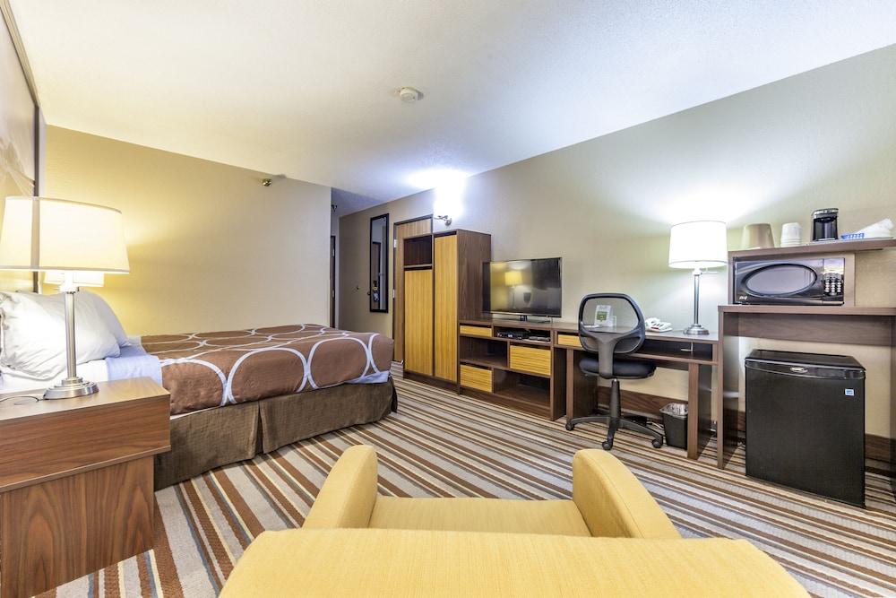 Super 8 By Wyndham Kamloops On The Hill Ξενοδοχείο Εξωτερικό φωτογραφία