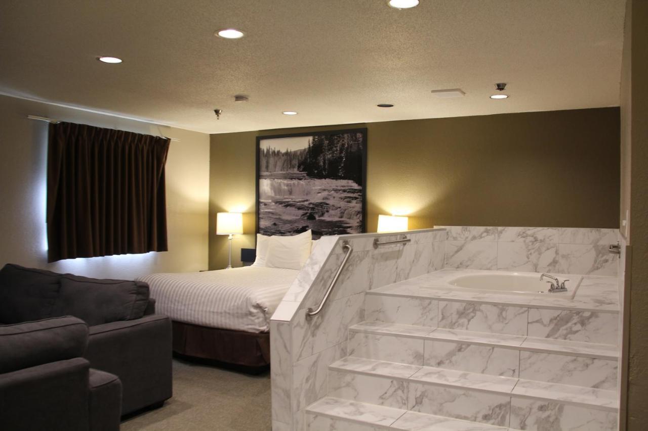 Super 8 By Wyndham Kamloops On The Hill Ξενοδοχείο Εξωτερικό φωτογραφία