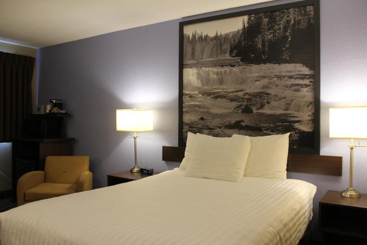 Super 8 By Wyndham Kamloops On The Hill Ξενοδοχείο Εξωτερικό φωτογραφία