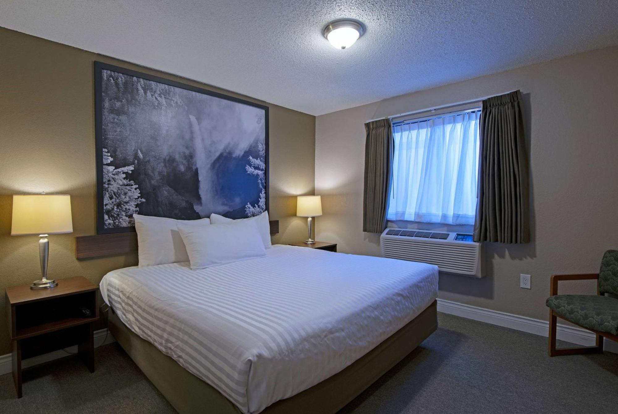 Super 8 By Wyndham Kamloops On The Hill Ξενοδοχείο Εξωτερικό φωτογραφία